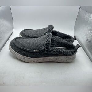 Bobs from Skechers Gray Faux fur lined Slip-On Shoes size 6